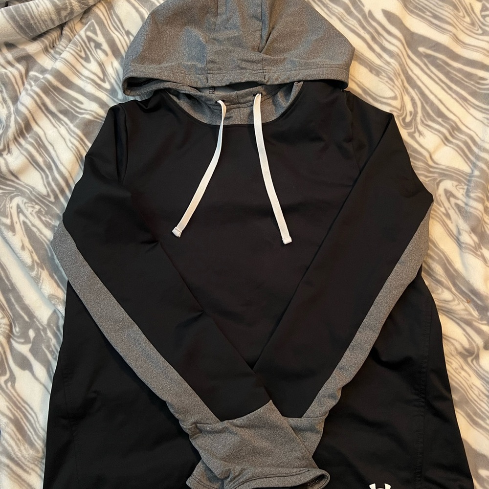 Under Armour Sweatshirt